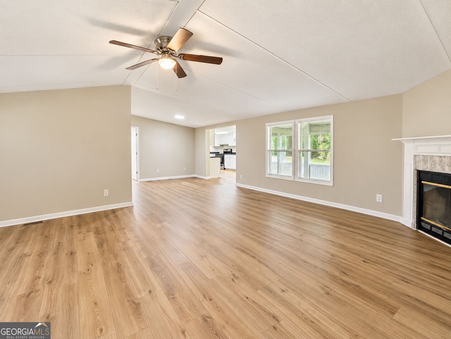 3 bedroom, 2 bathroom, 2,000 sq ft manufactured home,single family residence for sale at 114 Olney Station Drive, Ellabell, GA 31308 — photo 5