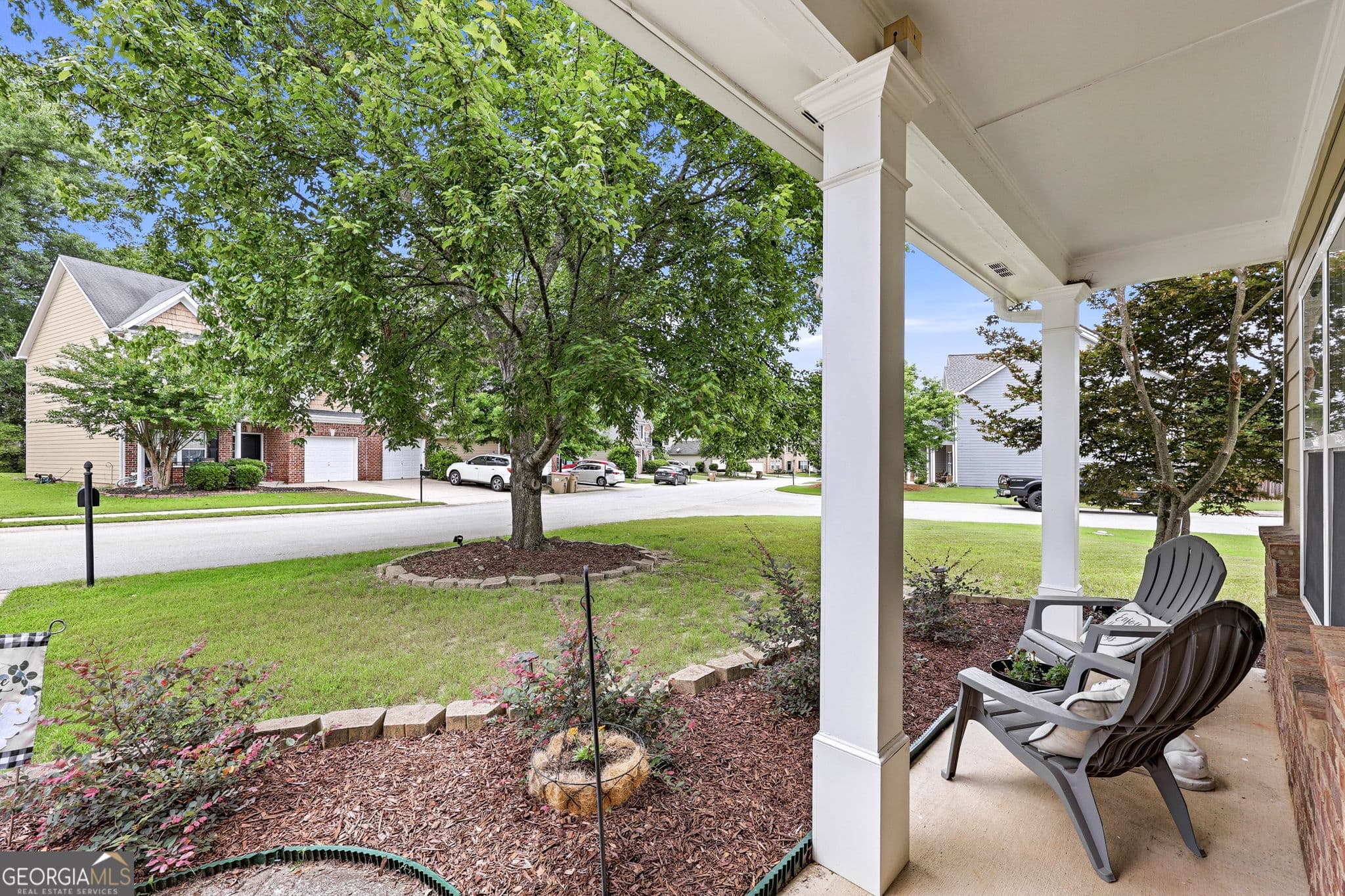 3 bedroom, 2.5 bathroom, 1,885 sq ft single family residence for sale at 7022 Grand Hickory Drive, Braselton, GA 30517 — photo 5