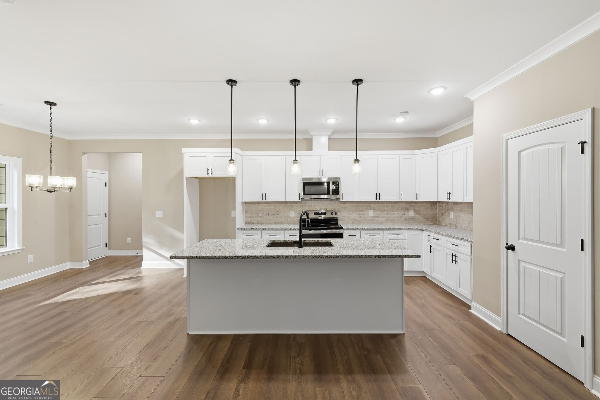 3 bedroom, 3.5 bathroom, 1,966 sq ft single family residence for sale at 324 Fern Valley Drive, Toccoa, GA 30577 — photo 10