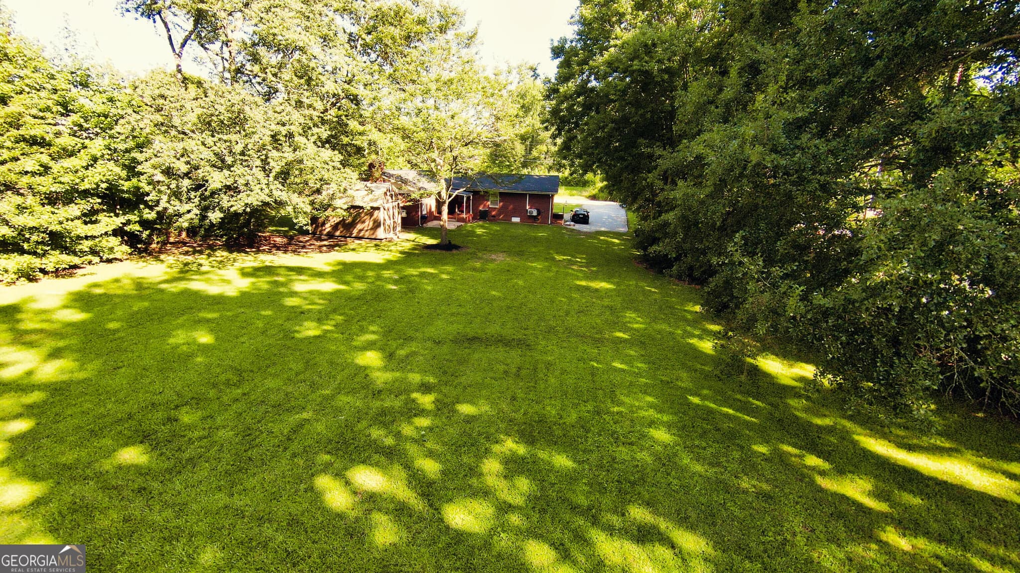 4 bedroom, 3 bathroom, 1,835 sq ft single family residence for sale at 156 Lakeshore Drive, Braselton, GA 30517 — photo 5