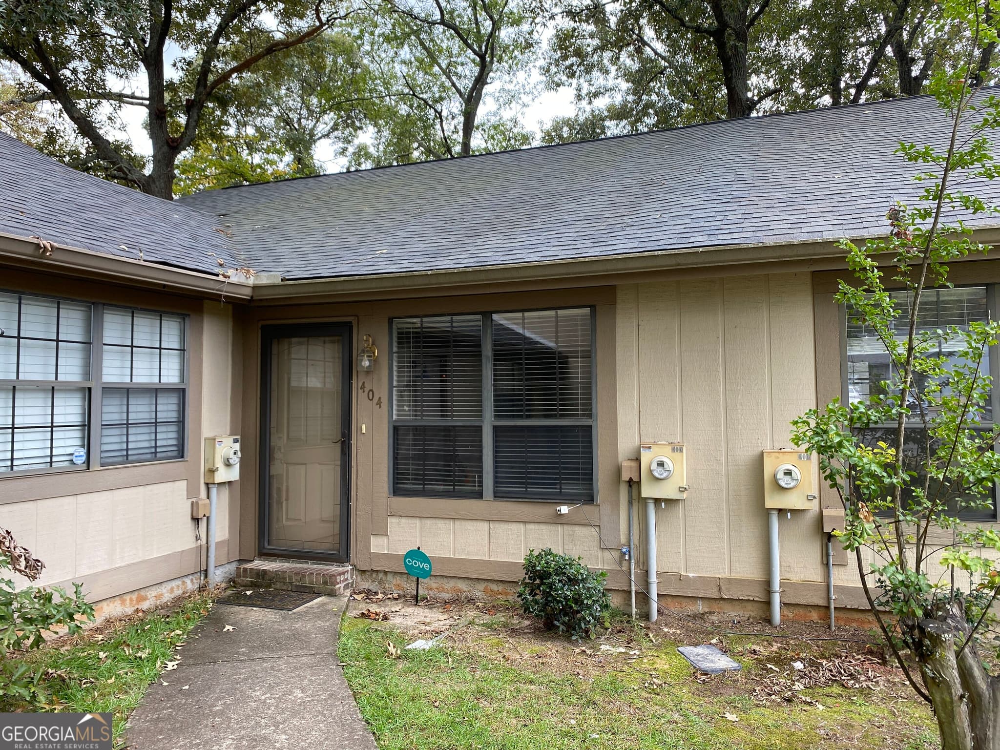 2 bedroom, 2 bathroom, 1,050 sq ft condominium for sale at 404 Tallulah Trail 5, Warner Robins, GA 31088