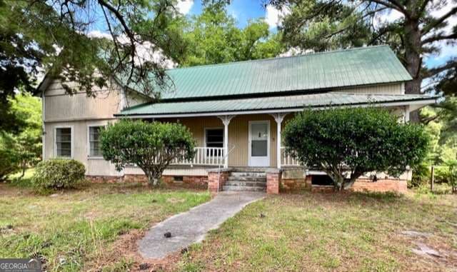 3 bedroom, 2 bathroom, 1,890 sq ft single family residence for sale at 1716 Hatch Parkway, Baxley, GA 31513