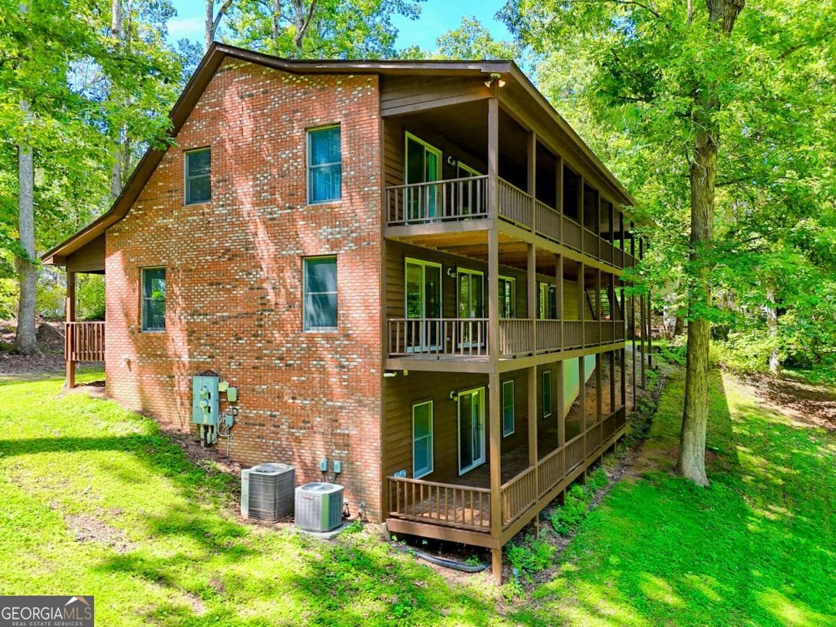 3 bedroom, 4 bathroom single family residence for sale at 2204 Cedar Cliff Road, Hiawassee, GA 30546 — photo 8