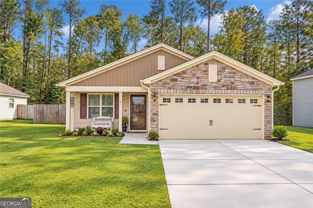 3 bedroom, 2 bathroom, 1,612 sq ft single family residence for sale at 6 Easy Street, Guyton, GA 31312 — photo 2