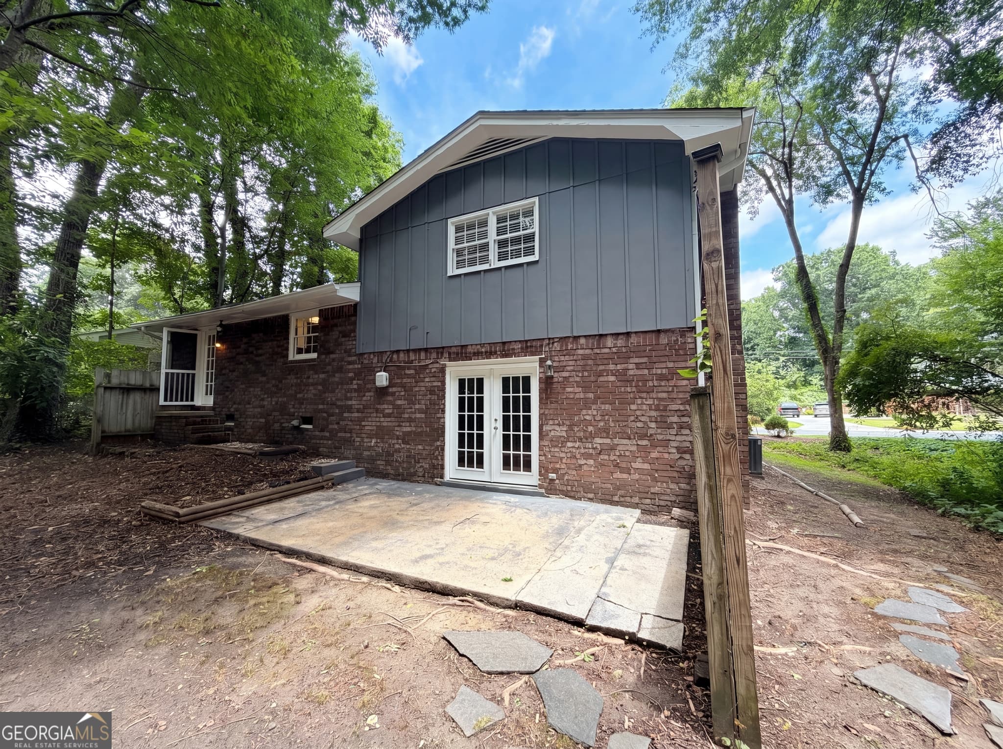 3 bedroom, 2 bathroom, 1,408 sq ft single family residence for sale at 1271 Seven Springs Circle, Marietta, GA 30068 — photo 5