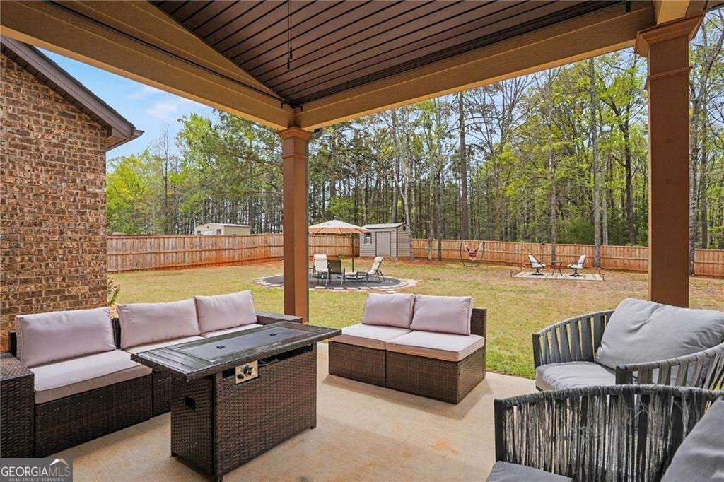 4 bedroom, 3.5 bathroom, 2,998 sq ft single family residence for sale at 197 Tapestry Drive, Mcdonough, GA 30252 — photo 2