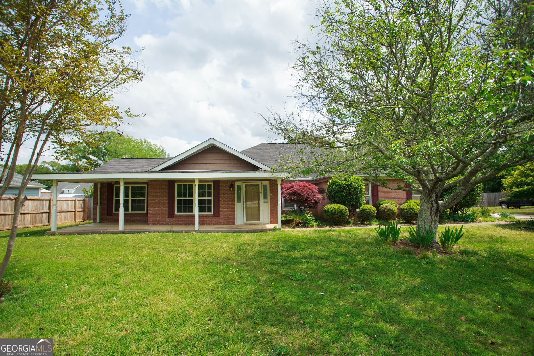 4 bedroom, 2 bathroom, 2,492 sq ft single family residence for sale at 201 Willowgate Drive, Bonaire, GA 31005 — photo 5
