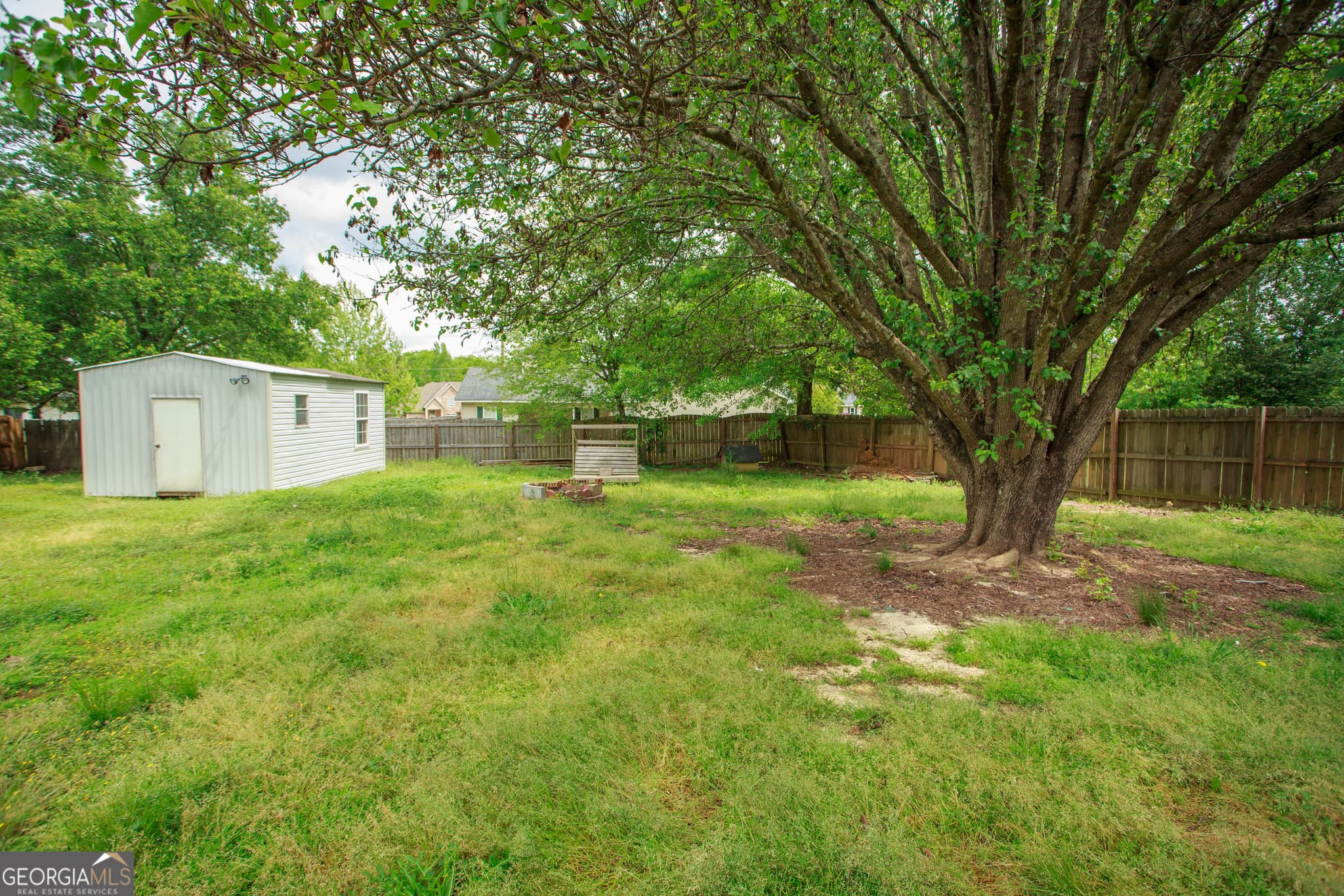 4 bedroom, 2 bathroom, 2,492 sq ft single family residence for sale at 201 Willowgate Drive, Bonaire, GA 31005 — photo 9