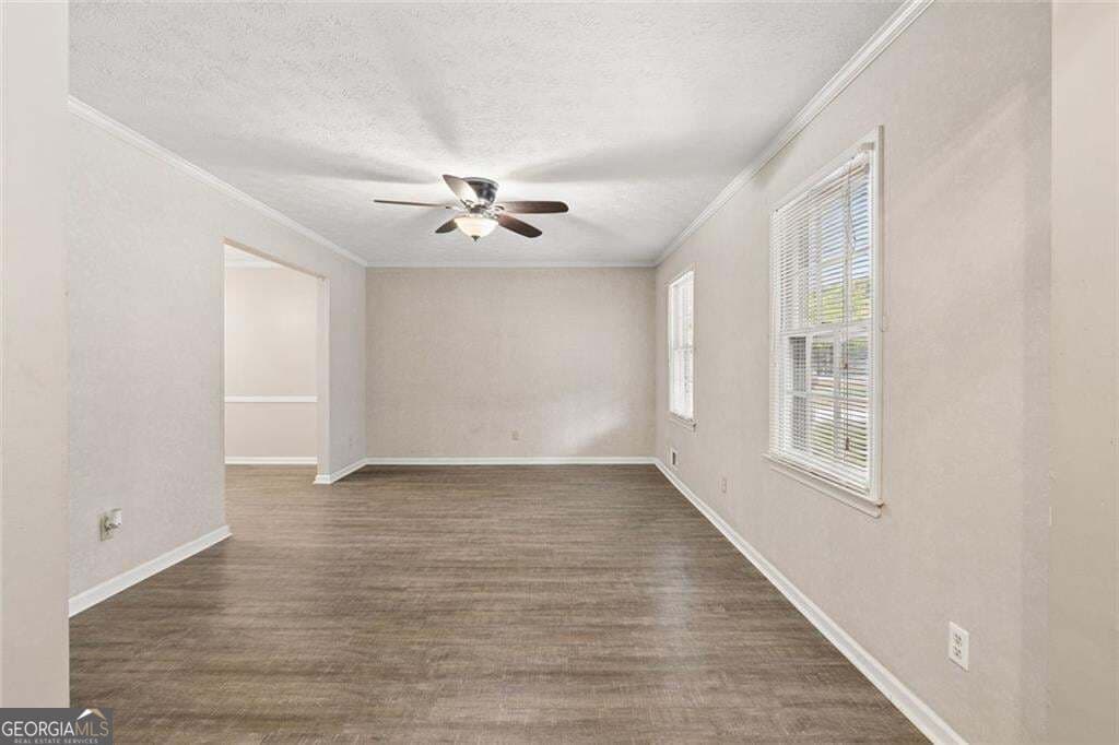 4 bedroom, 3 bathroom, 2,271 sq ft single family residence for sale at 2119 Eastwood Drive, Snellville, GA 30078 — photo 8