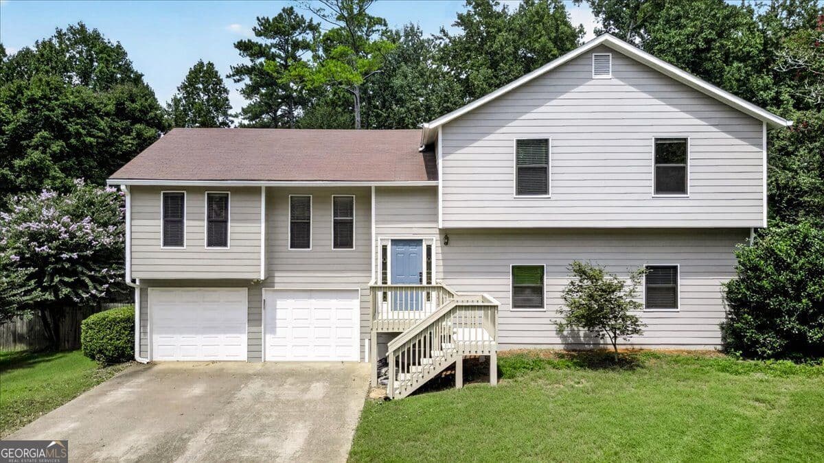 5 bedroom, 3 bathroom, 2,800 sq ft single family residence for sale at 260 Park Avenue, Woodstock, GA 30188 — photo 1 of 47
