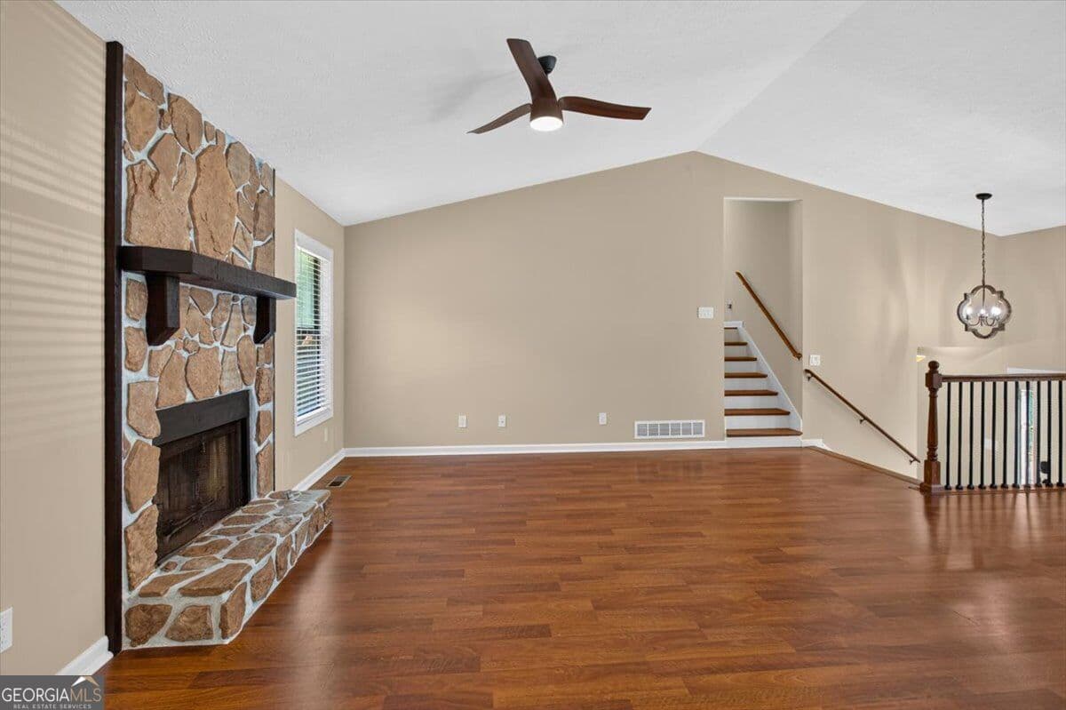 5 bedroom, 3 bathroom, 2,800 sq ft single family residence for sale at 260 Park Avenue, Woodstock, GA 30188 — photo 9