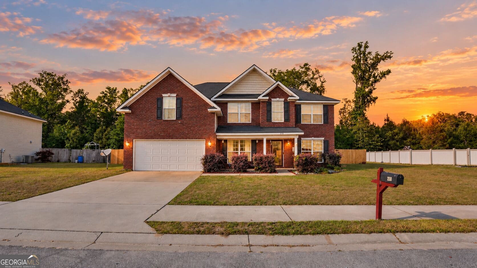 4 bedroom, 2.5 bathroom, 2,801 sq ft single family residence for sale at 258 Nashview Trail, Allenhurst, GA 31301