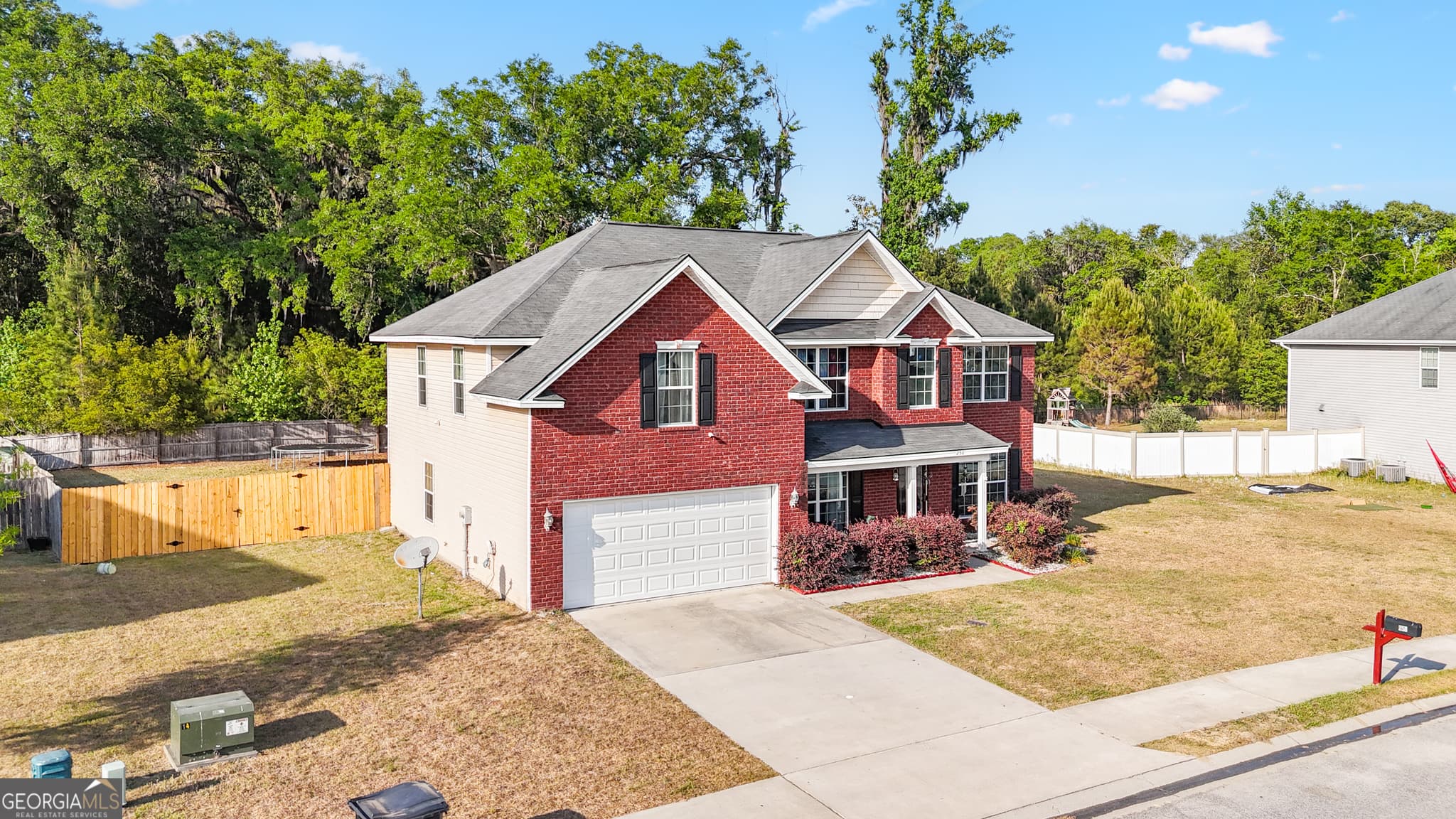 4 bedroom, 2.5 bathroom, 2,801 sq ft single family residence for sale at 258 Nashview Trail, Allenhurst, GA 31301 — photo 5