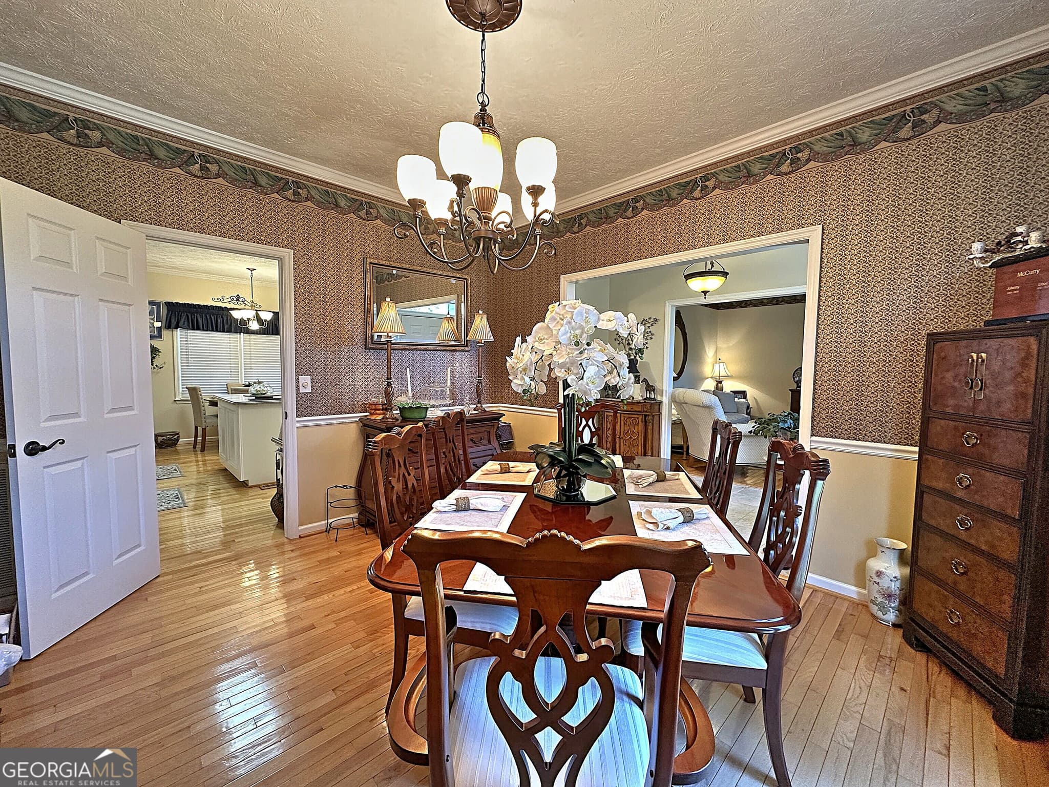 3 bedroom, 2 bathroom, 2,080 sq ft single family residence for sale at 404 Woodfield Court, Lagrange, GA 30240 — photo 5
