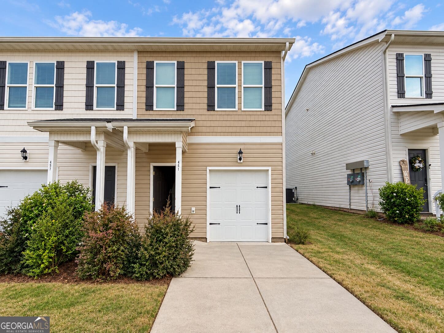 3 bedroom, 2.5 bathroom, 1,560 sq ft townhouse for sale at 451 Oakwood Drive, Milledgeville, GA 31061