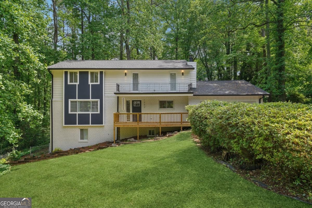 6 bedroom, 3.5 bathroom, 4,100 sq ft single family residence sold at 1250 Rockcrest Drive, Marietta, GA 30062