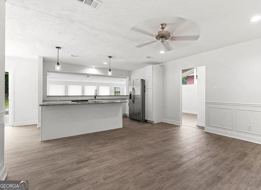 3 bedroom, 2 bathroom, 1,650 sq ft single family residence for sale at 3320 Oakridge, Augusta, GA 30909 — photo 2