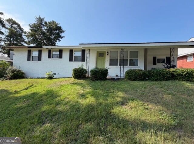 3 bedroom, 2 bathroom, 1,650 sq ft single family residence for sale at 3320 Oakridge, Augusta, GA 30909