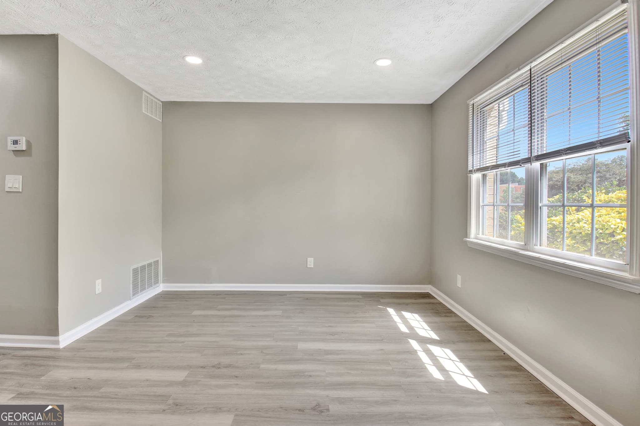 2 bedroom, 1.5 bathroom, 1,152 sq ft condominium for sale at 501 Carlton Road 5E, Palmetto, GA 30268 — photo 7