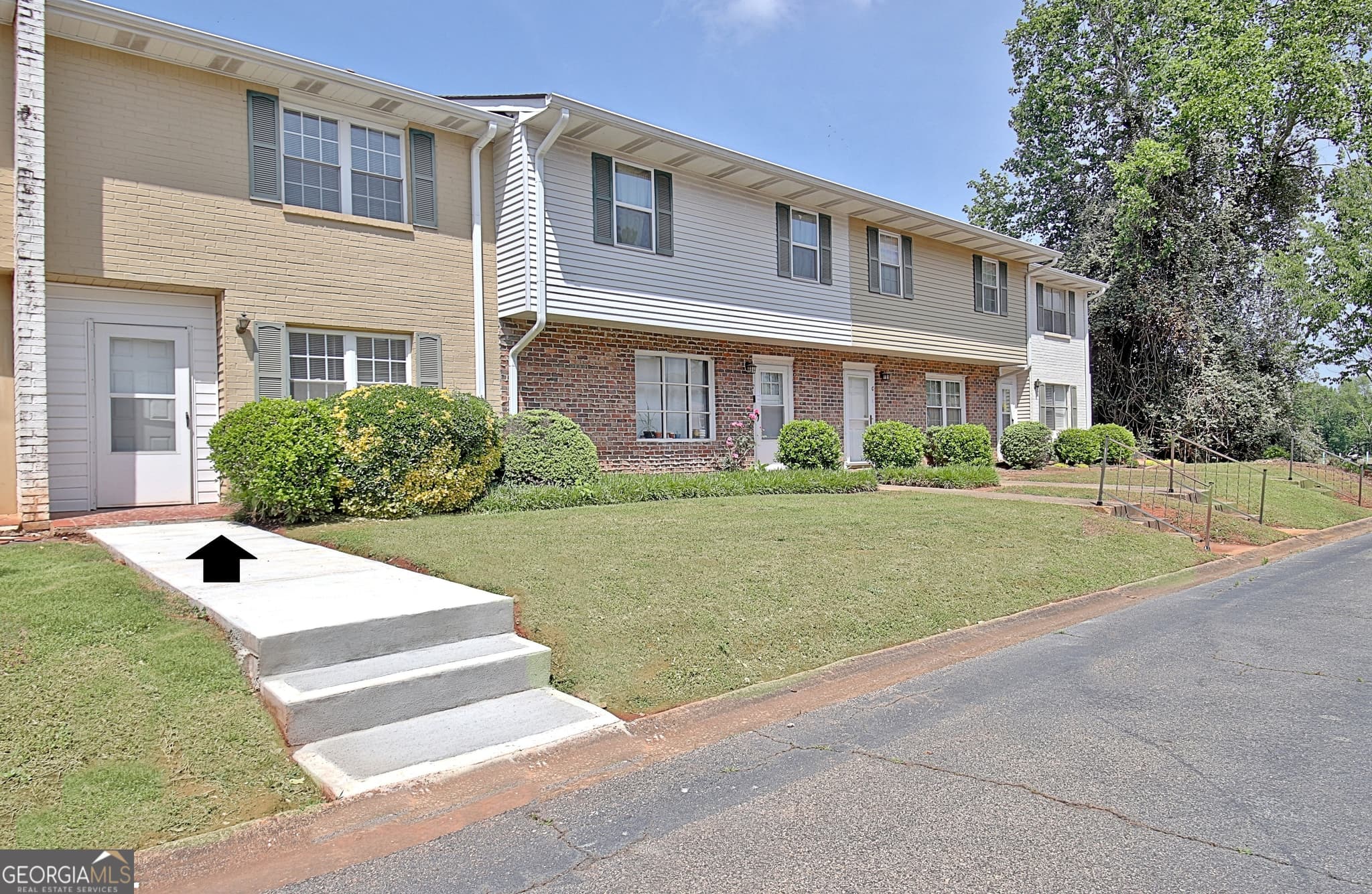 2 bedroom, 1.5 bathroom, 1,152 sq ft condominium for sale at 501 Carlton Road 5E, Palmetto, GA 30268 — photo 4