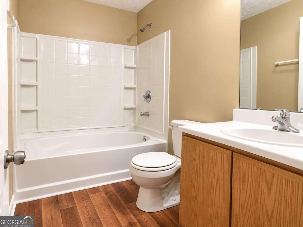 3 bedroom, 2 bathroom, 1,202 sq ft condominium for sale at 4103 Par Three Way, Lithonia, GA 30038 — photo 8