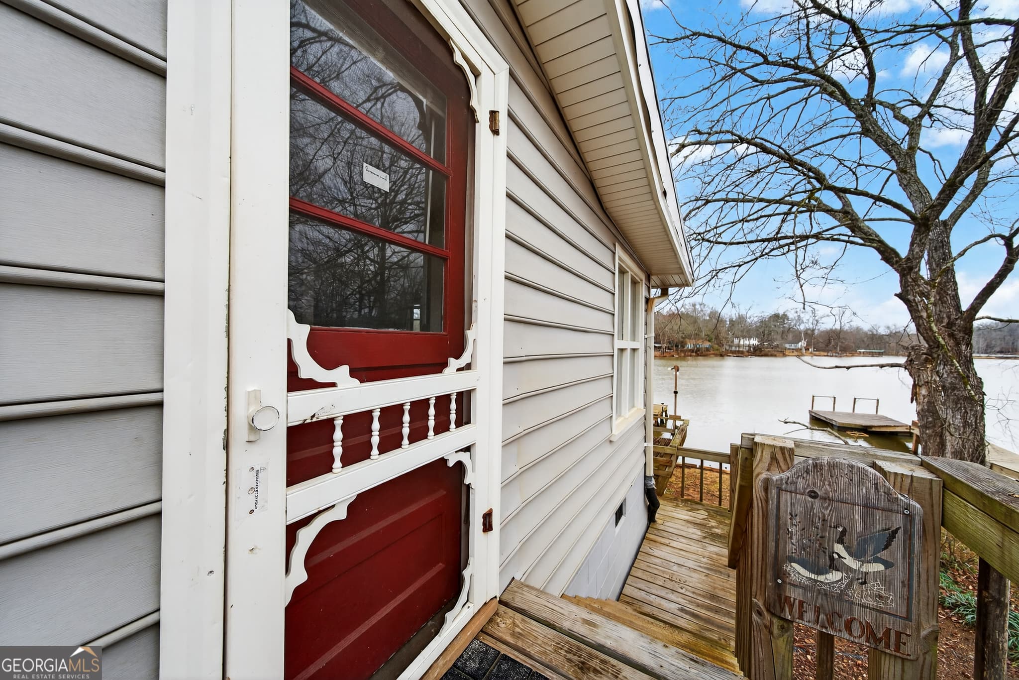 2 bedroom, 1 bathroom, 672 sq ft single family residence for sale at 126 Elizabeth Circle, Jackson, GA 30233 — photo 3