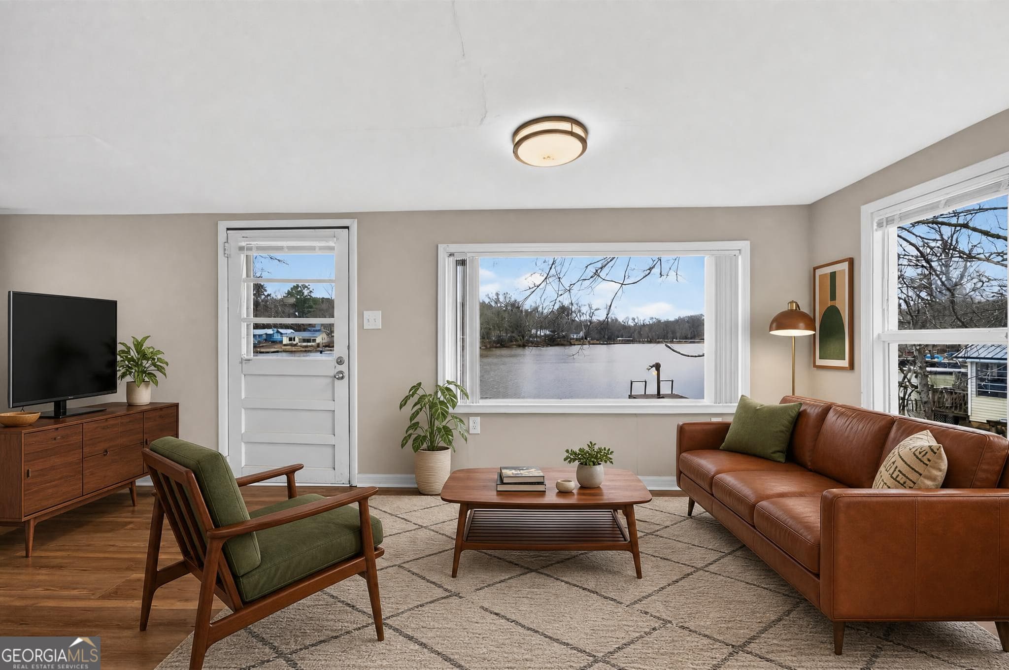 2 bedroom, 1 bathroom, 672 sq ft single family residence for sale at 126 Elizabeth Circle, Jackson, GA 30233 — photo 5