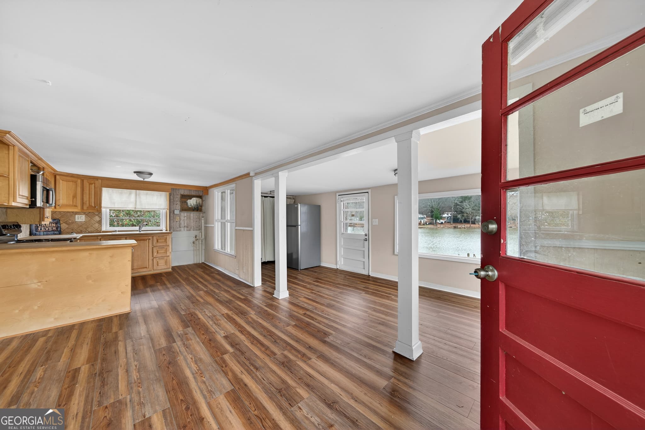 2 bedroom, 1 bathroom, 672 sq ft single family residence for sale at 126 Elizabeth Circle, Jackson, GA 30233 — photo 4