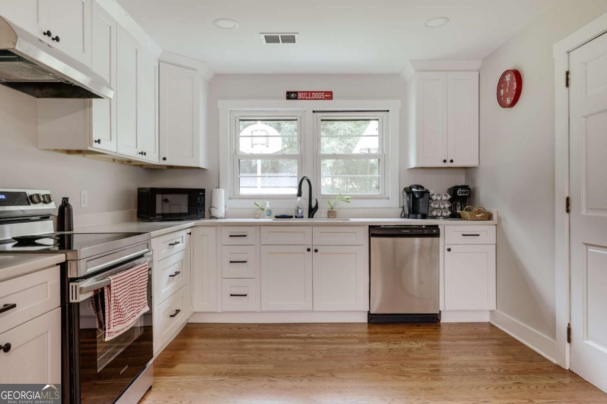 3 bedroom, 2 bathroom, 1,164 sq ft single family residence for sale at 2055 Mabry Drive, Athens, GA 30605 — photo 2