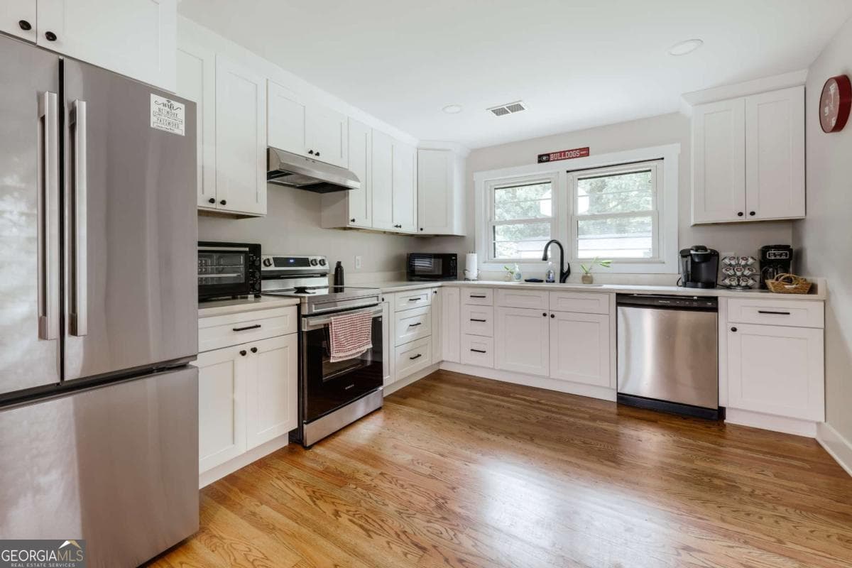 3 bedroom, 2 bathroom, 1,164 sq ft single family residence for sale at 2055 Mabry Drive, Athens, GA 30605 — photo 3