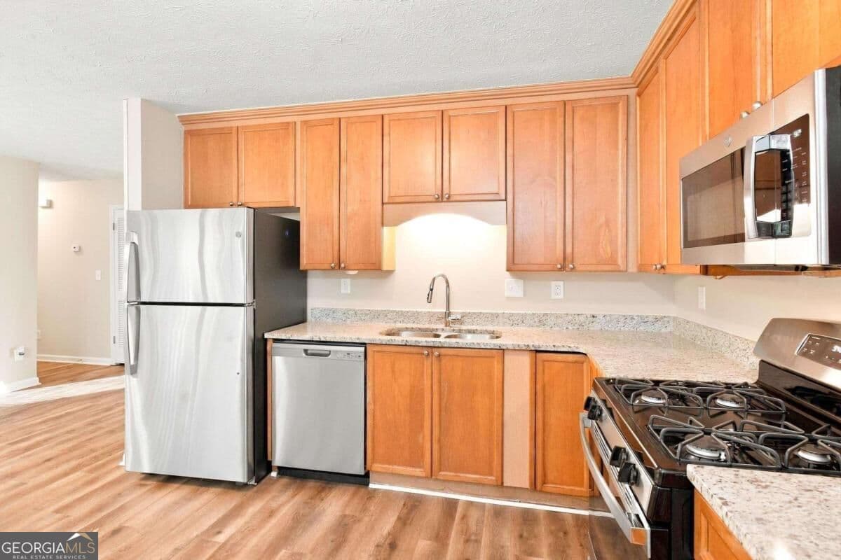 3 bedroom, 2 bathroom single family residence for rent at 4716 Jamerson Forest Circle, Marietta, GA 30066 for $2,070 a month — photo 2