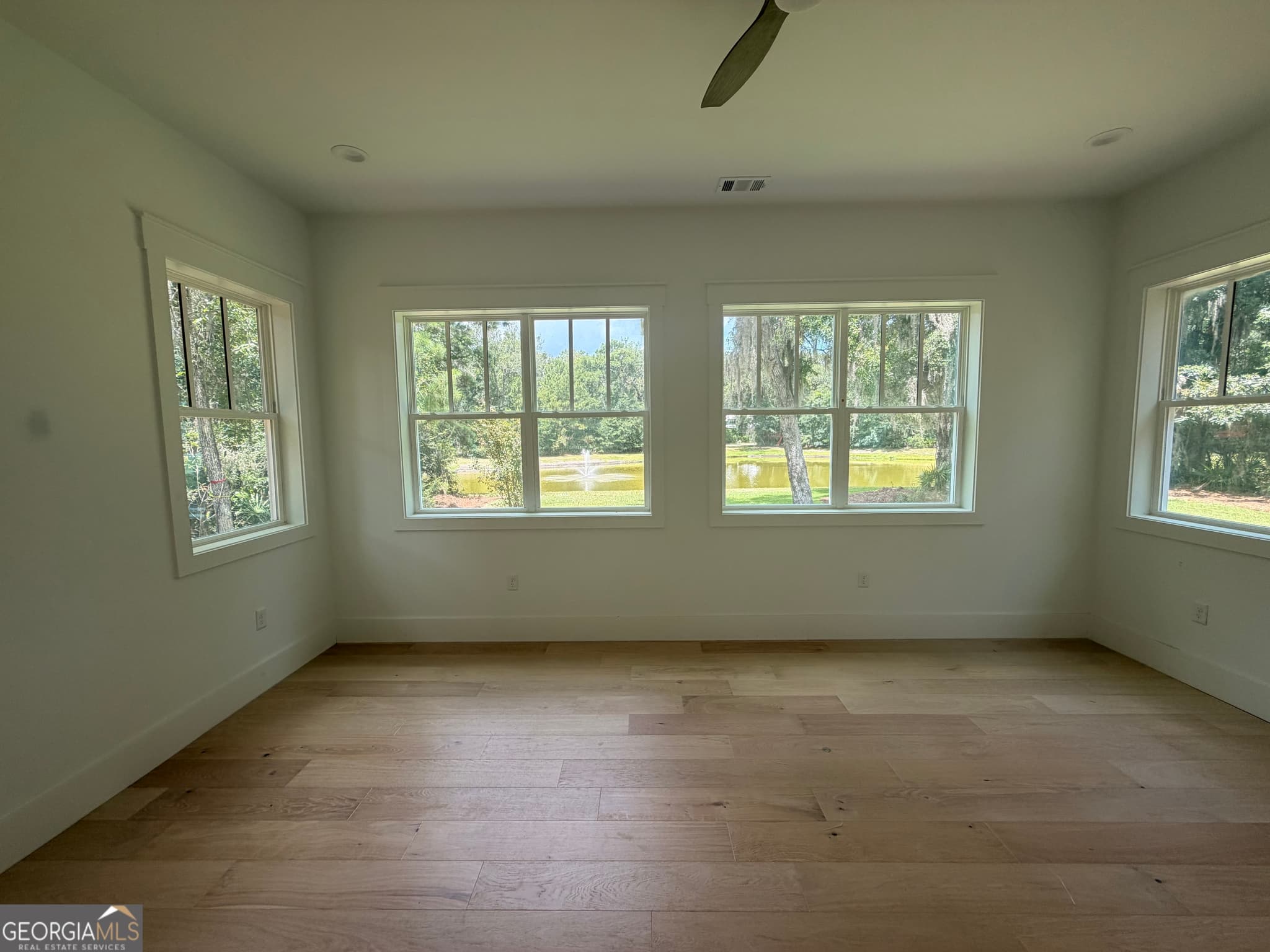 3 bedroom, 3.5 bathroom, 2,611 sq ft single family residence for sale at 306 Cobia Lane, St. Marys, GA 31558 — photo 4