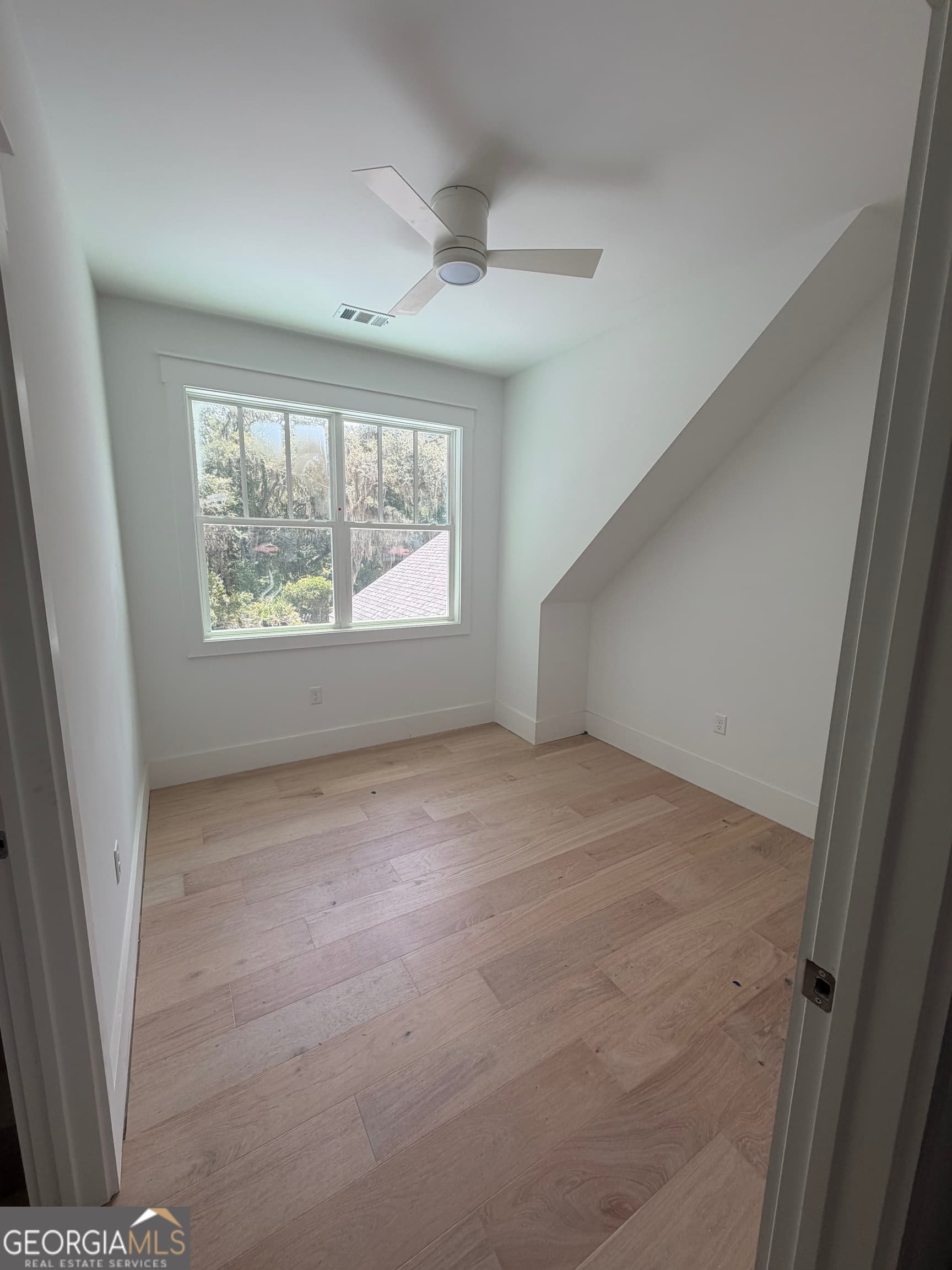 3 bedroom, 3.5 bathroom, 2,611 sq ft single family residence for sale at 306 Cobia Lane, St. Marys, GA 31558 — photo 8