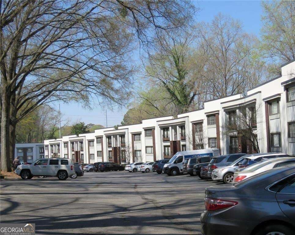 2 bedroom, 2 bathroom, 1,060 sq ft condominium for sale at 1445 Monroe Drive C39, Atlanta, GA 30324 — photo 4