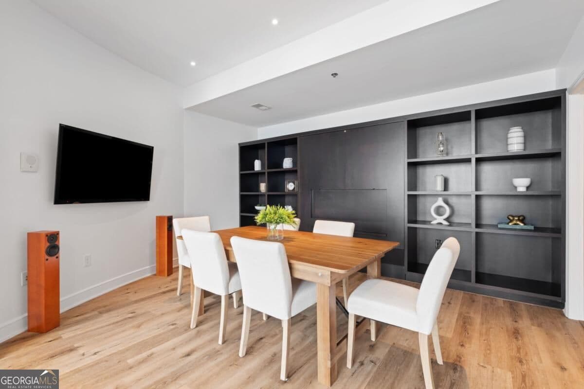 2 bedroom, 2.5 bathroom, 1,512 sq ft condominium for sale at 950 W Peachtree Street 1309, Atlanta, GA 30309 — photo 9