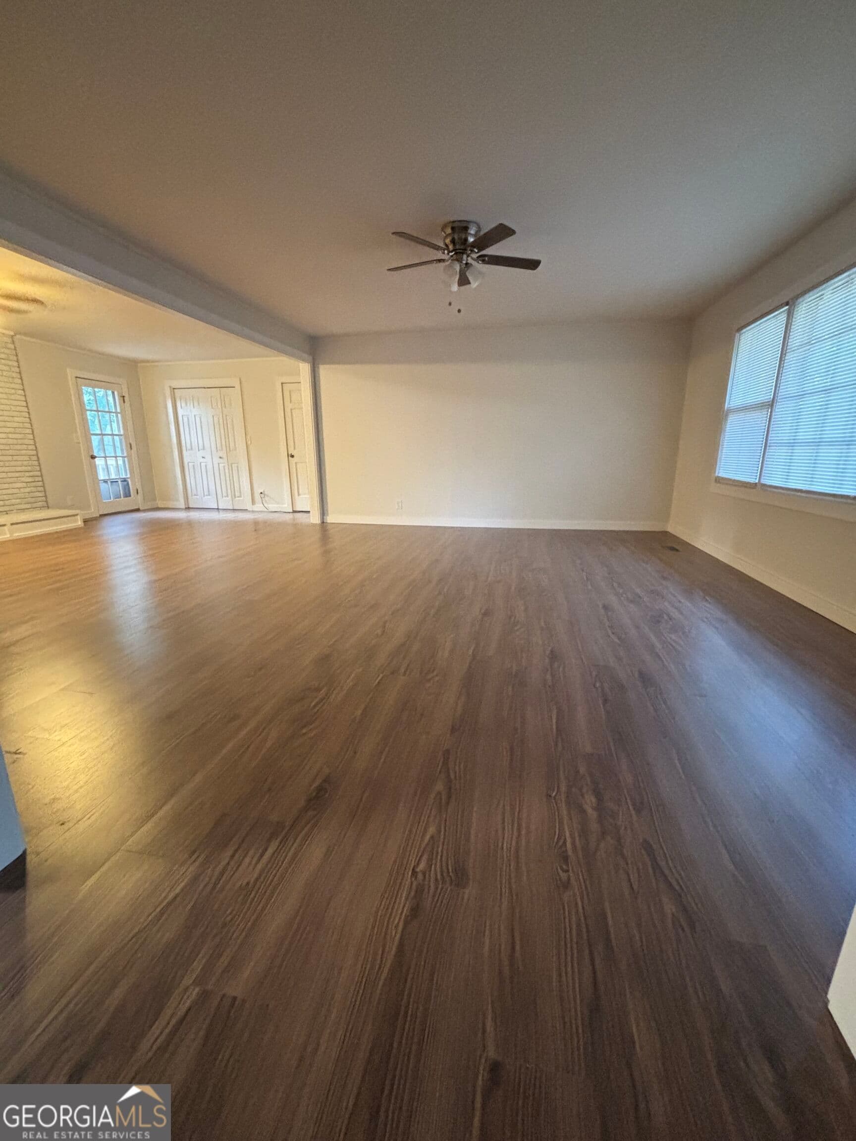 5 bedroom, 2 bathroom, 2,400 sq ft single family residence for sale at 422 Hasty Drive, Tunnel Hill, GA 30755 — photo 6