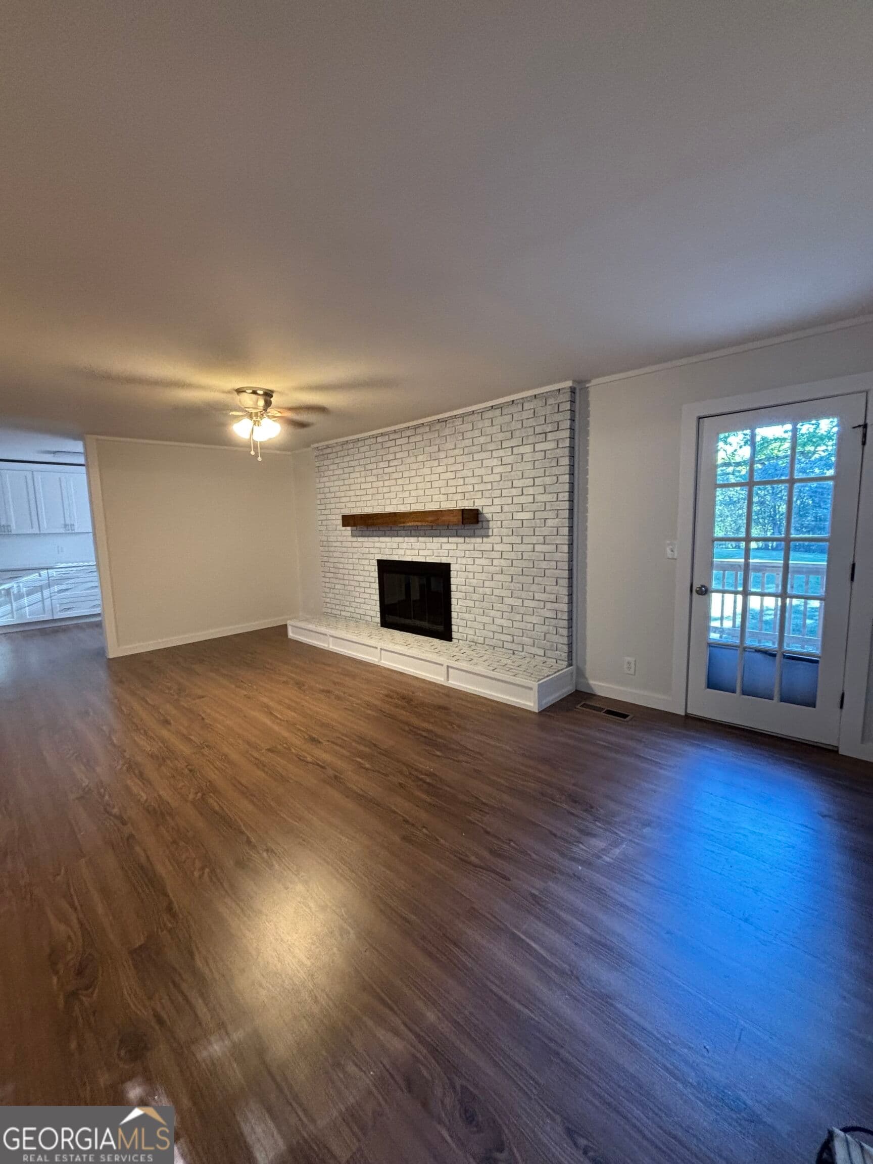 5 bedroom, 2 bathroom, 2,400 sq ft single family residence for sale at 422 Hasty Drive, Tunnel Hill, GA 30755 — photo 9