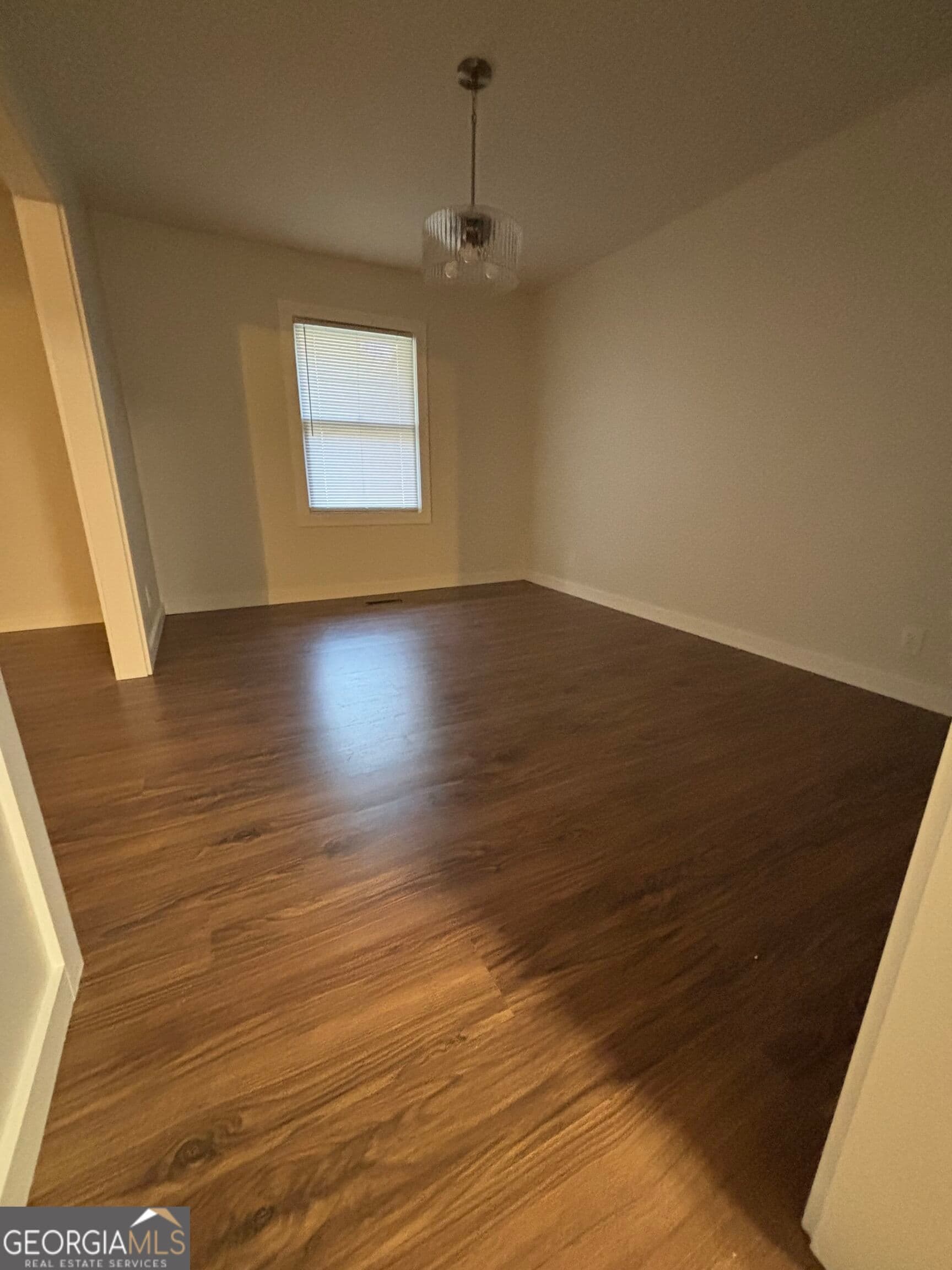 5 bedroom, 2 bathroom, 2,400 sq ft single family residence for sale at 422 Hasty Drive, Tunnel Hill, GA 30755 — photo 8