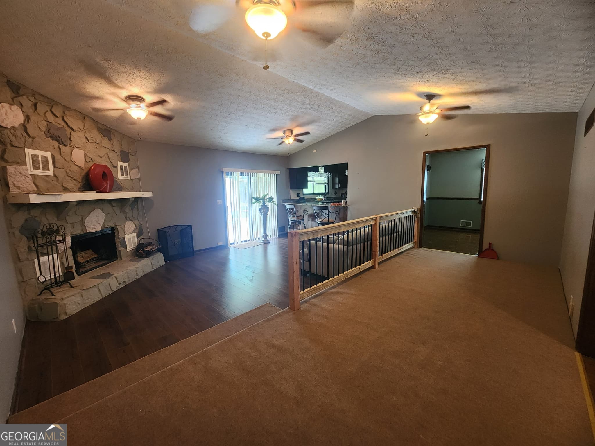 3 bedroom, 2 bathroom, 1,738 sq ft single family residence for sale at 1127 Pond Ridge Drive, Riverdale, GA 30296 — photo 3