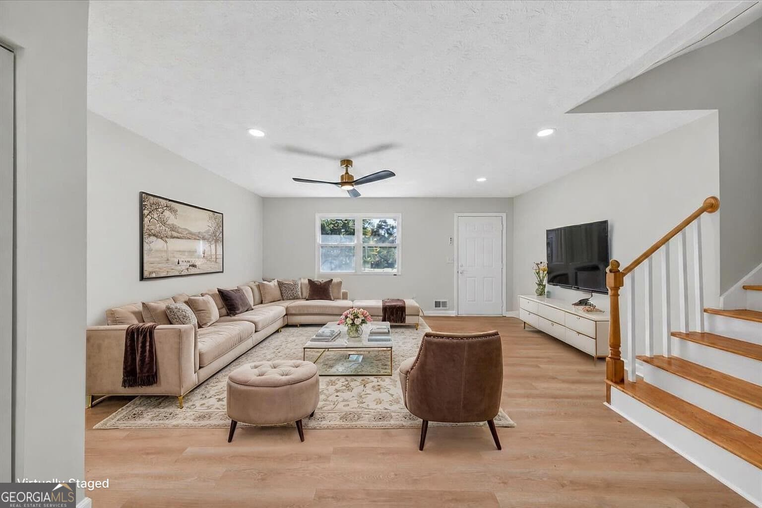 3 bedroom, 2 bathroom, 1,534 sq ft single family residence for sale at 7977 Flanders Court, Jonesboro, GA 30238 — photo 3
