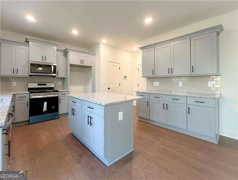 4 bedroom, 2.5 bathroom, 2,184 sq ft single family residence for sale at 27 Bridgestone Way, Cartersville, GA 30120 — photo 9
