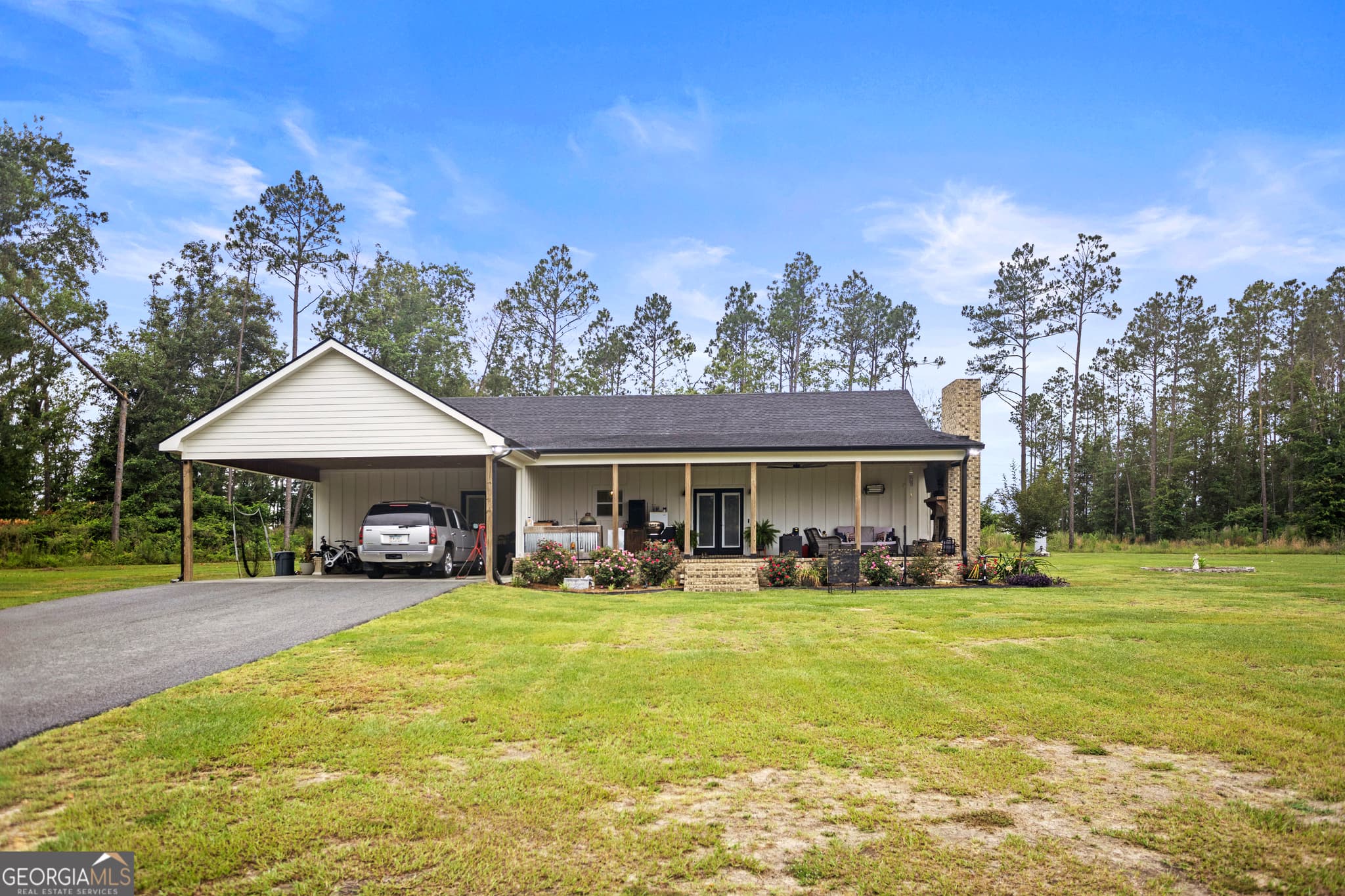 3 bedroom, 2.5 bathroom, 2,176 sq ft single family residence for sale at 1501 Old Savannah Road, Vidalia, GA 30474 — photo 2