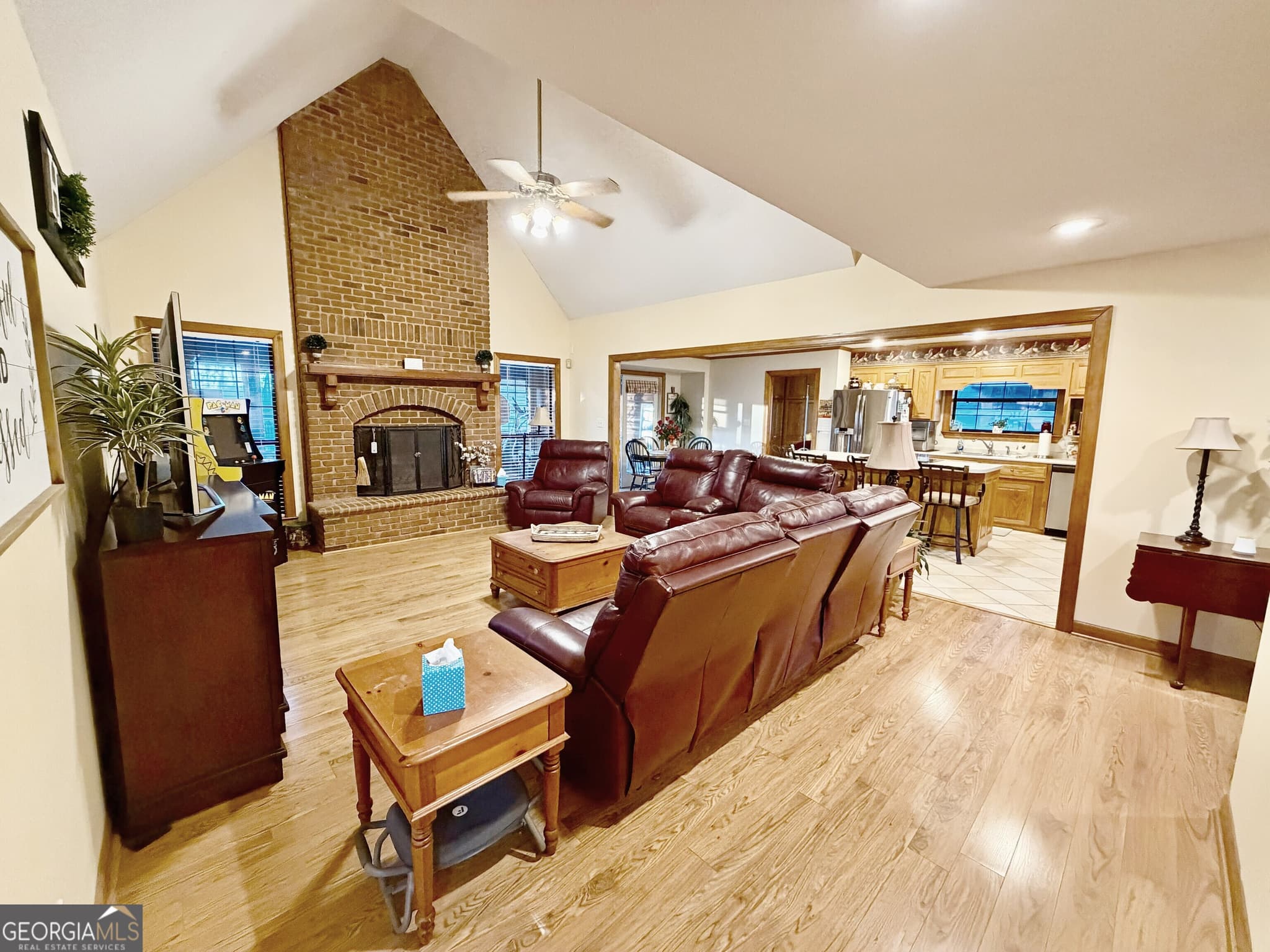 4 bedroom, 3.5 bathroom, 3,389 sq ft single family residence for sale at 4448 Old Lake Park Road, Valdosta, GA 31601 — photo 9