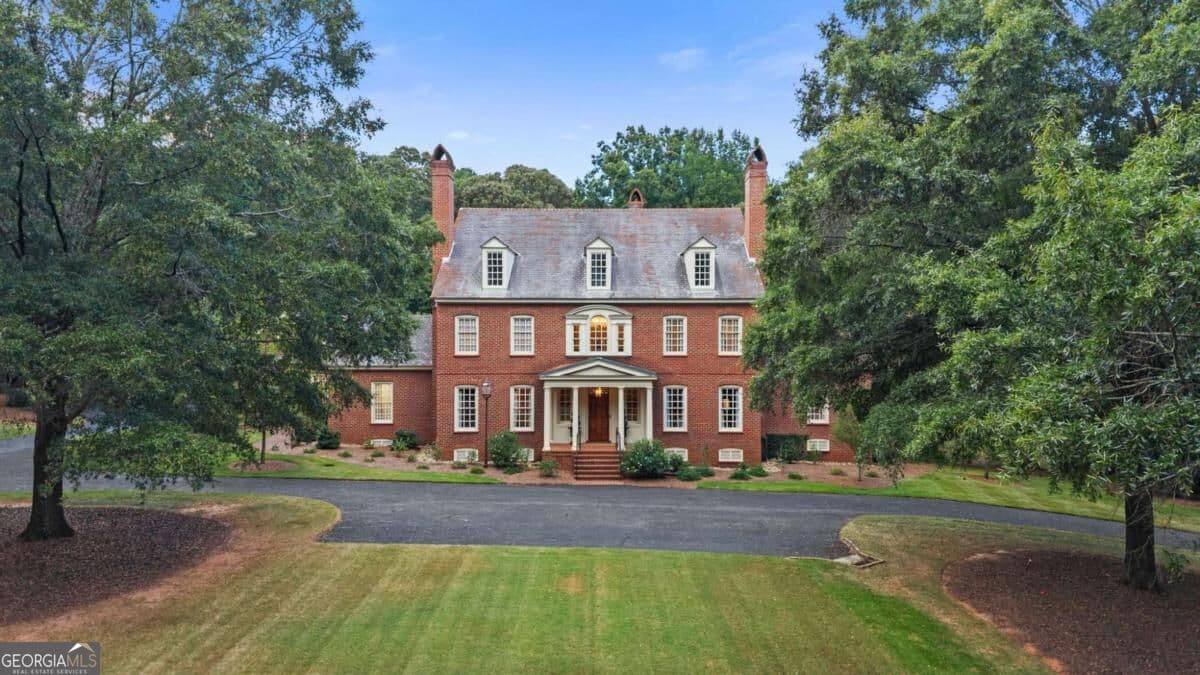 6 bedroom, 7 bathroom, 8,865 sq ft single family residence for sale at 125 Tallassee Oaks Trail, Athens, GA 30606
