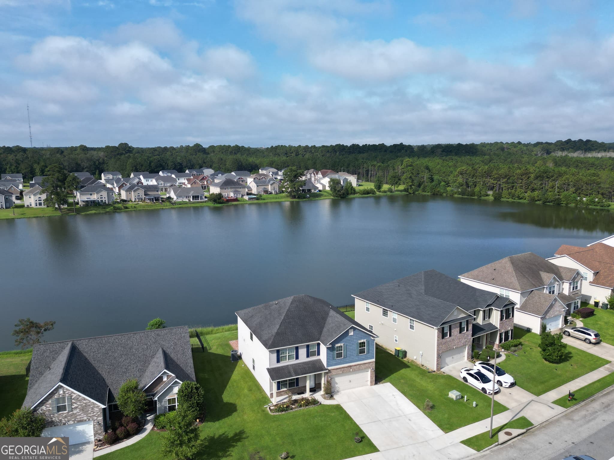 5 bedroom, 3 bathroom, 3,030 sq ft single family residence for sale at 37 Litchfield Drive, Savannah, GA 31419 — photo 7