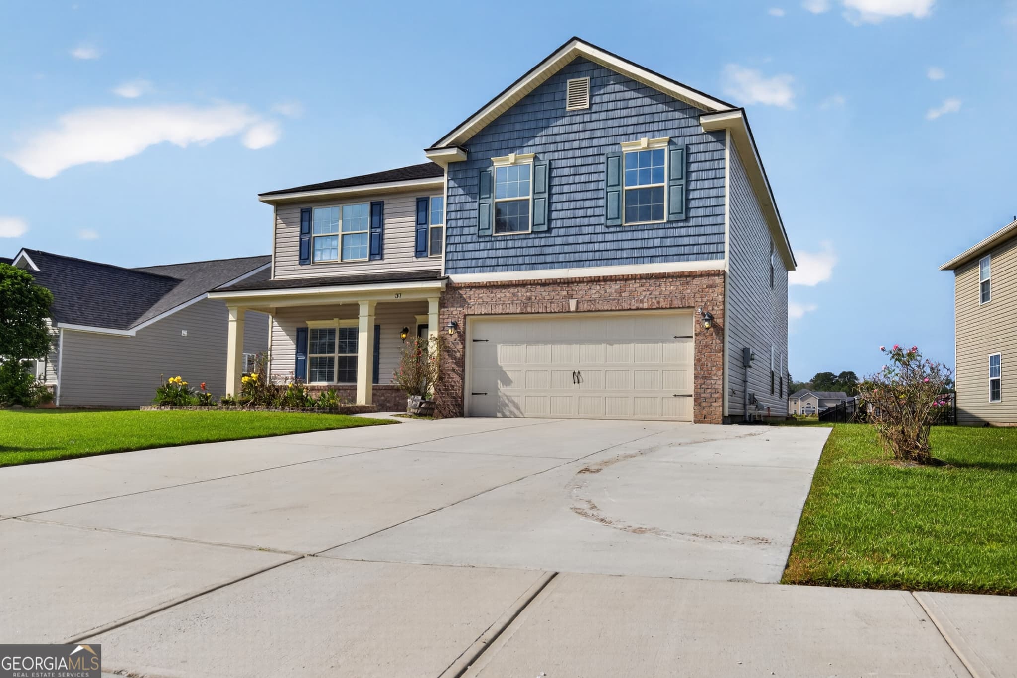 5 bedroom, 3 bathroom, 3,030 sq ft single family residence for sale at 37 Litchfield Drive, Savannah, GA 31419 — photo 4