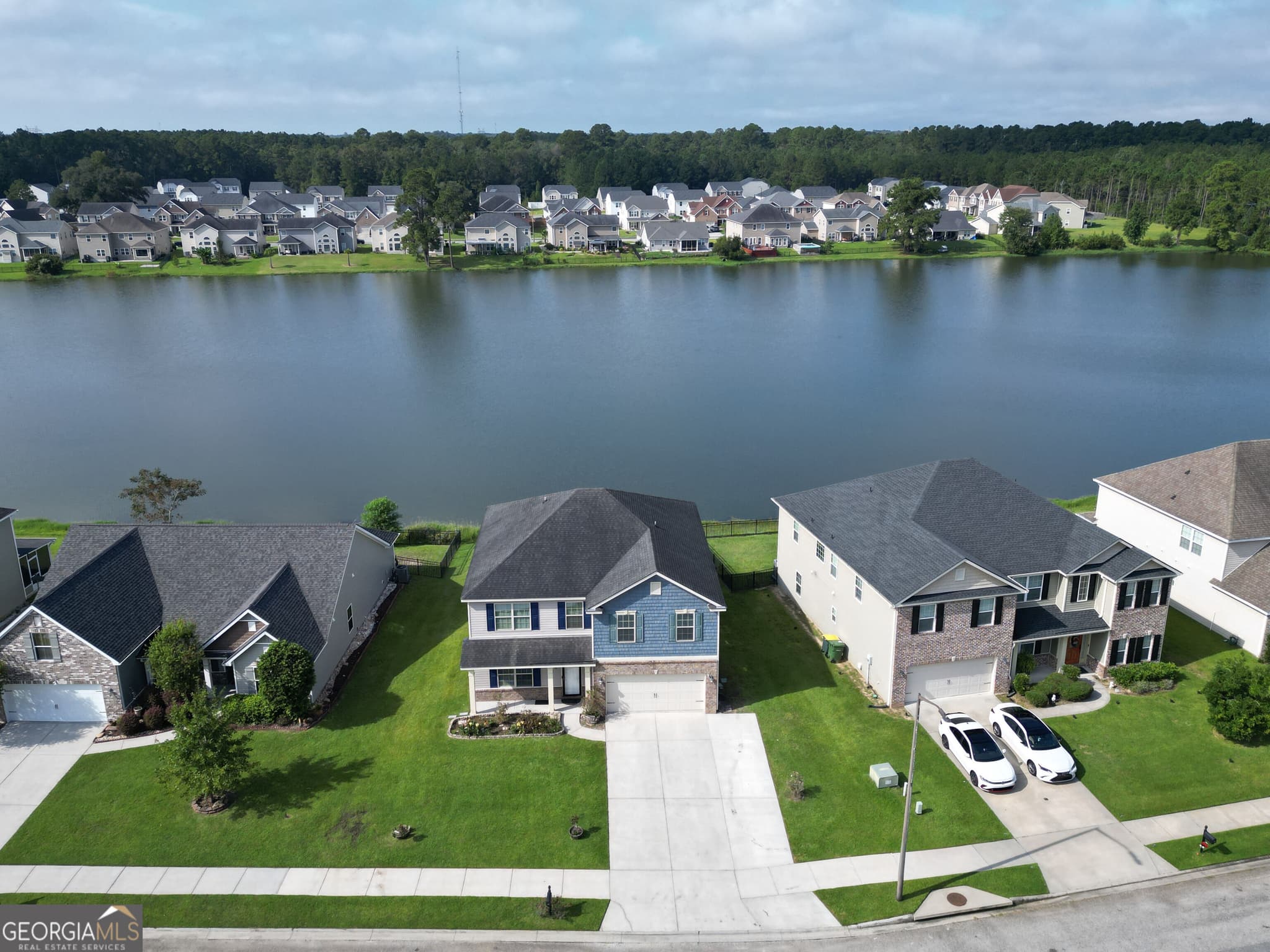 5 bedroom, 3 bathroom, 3,030 sq ft single family residence for sale at 37 Litchfield Drive, Savannah, GA 31419 — photo 8