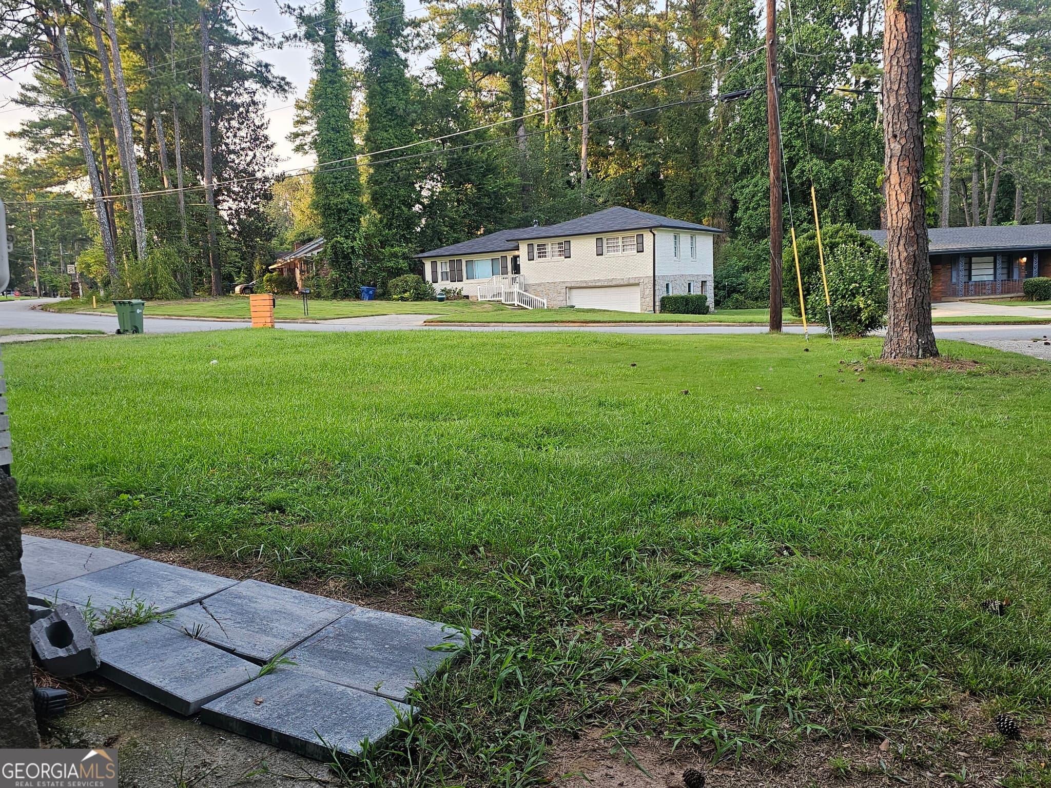 1 bedroom, 1 bathroom single family residence for rent at 1931 Shepherd Circle, Atlanta, GA 30311 for $1,400 a month — photo 3