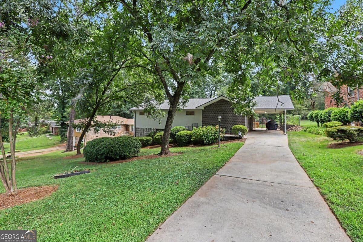 4 bedroom, 2 bathroom single family residence for sale at 2213 Doris Drive, Decatur, GA 30034 — photo 4