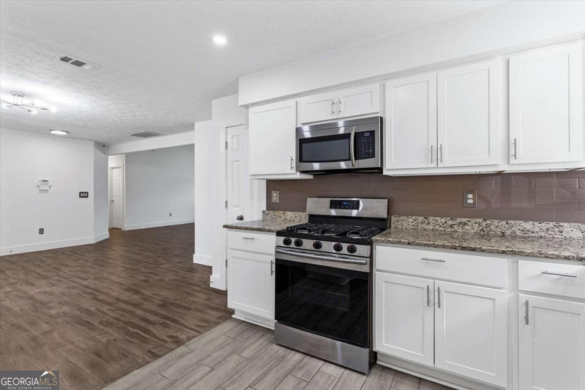 3 bedroom, 2 bathroom single family residence for rent at 140 Grayland Creek Drive, Lawrenceville, GA 30046 for $2,100 a month — photo 10